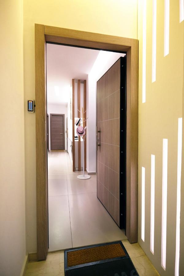 Armi Luxury Apartment In The Heart Of The City 하니아 외부 사진